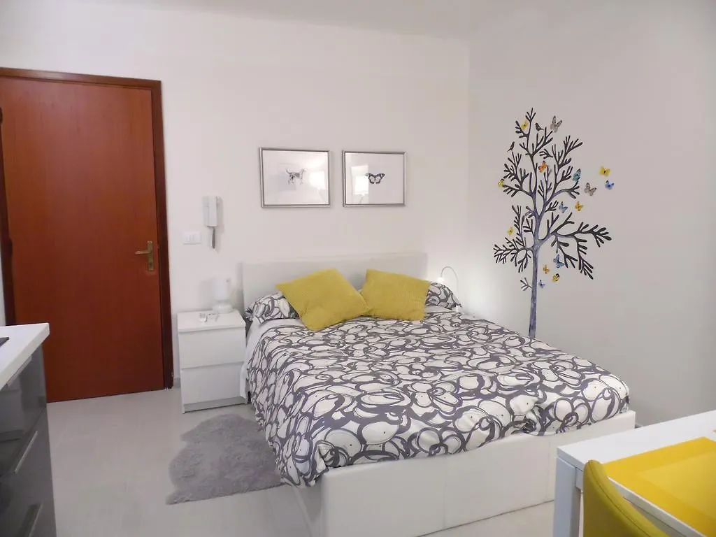 Paganini Apartment Lucca 0*,  Italy